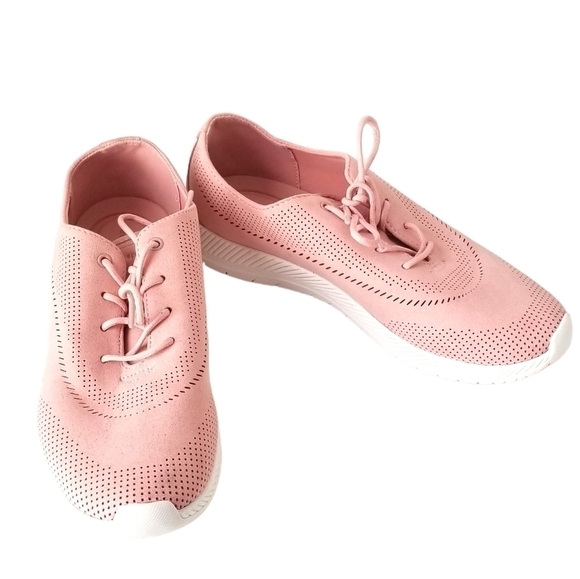 Easy Spirit Perforated Faux Suede Gerda2 Lace up Sneaker Light Pink, Size 8.5 - Picture 1 of 10